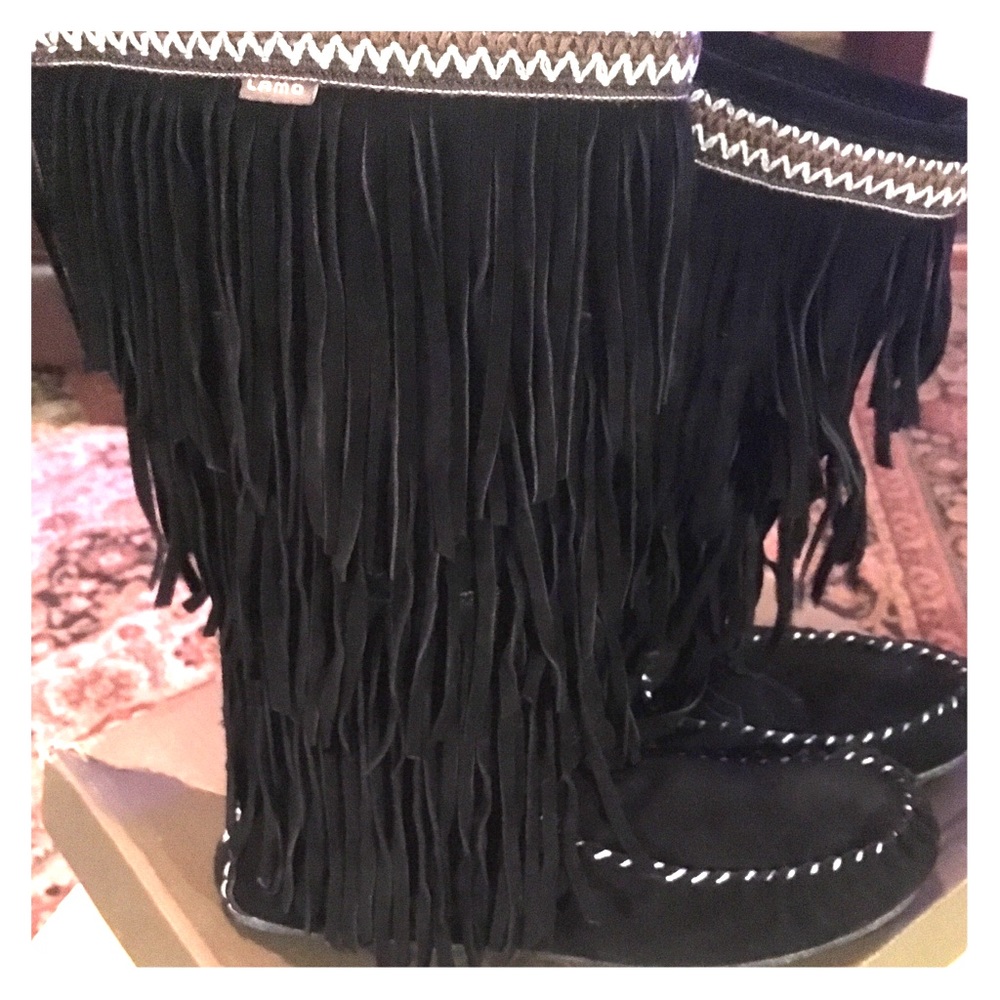 Size 10 lamp fringed black leather boots